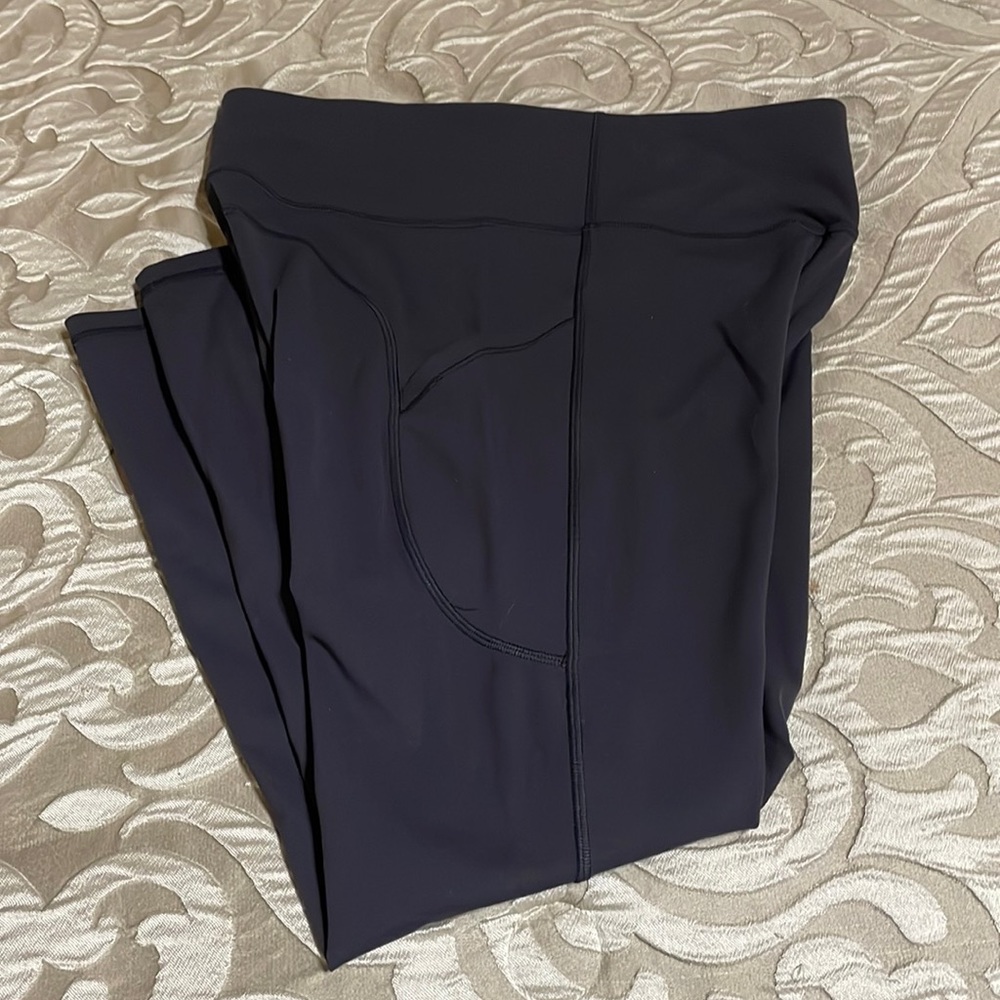 Lululemon leggings size 8 black full length